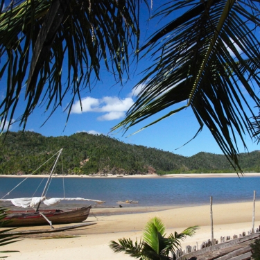 madagascar-plage-de-maroariva-c-danielle-gilles-hubertb.jpg