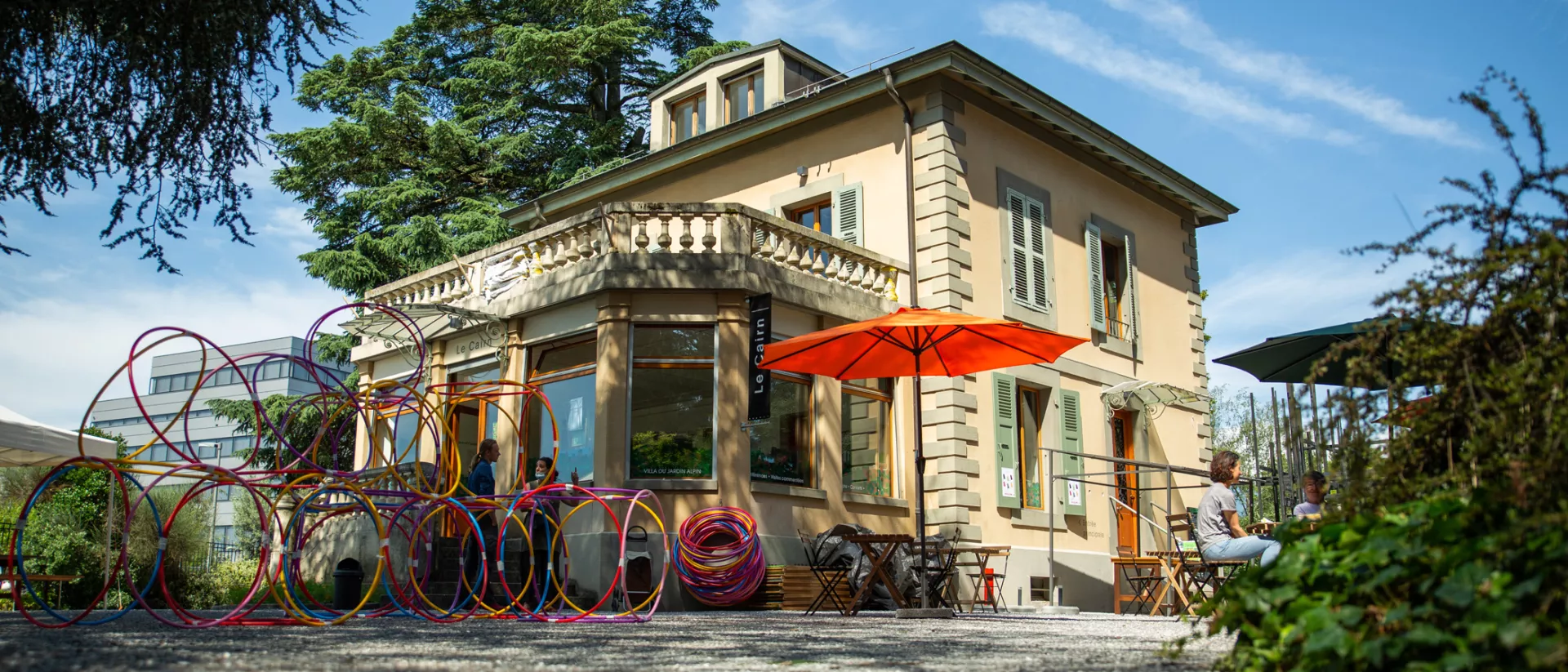 Le Cairn / Villa du jardin